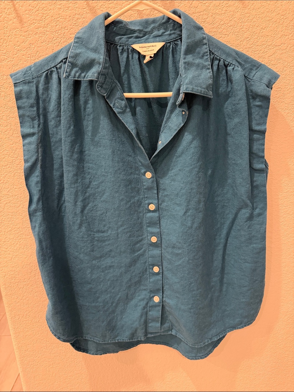 Banana Republic Teal Sleeveless Button-Down Shirt